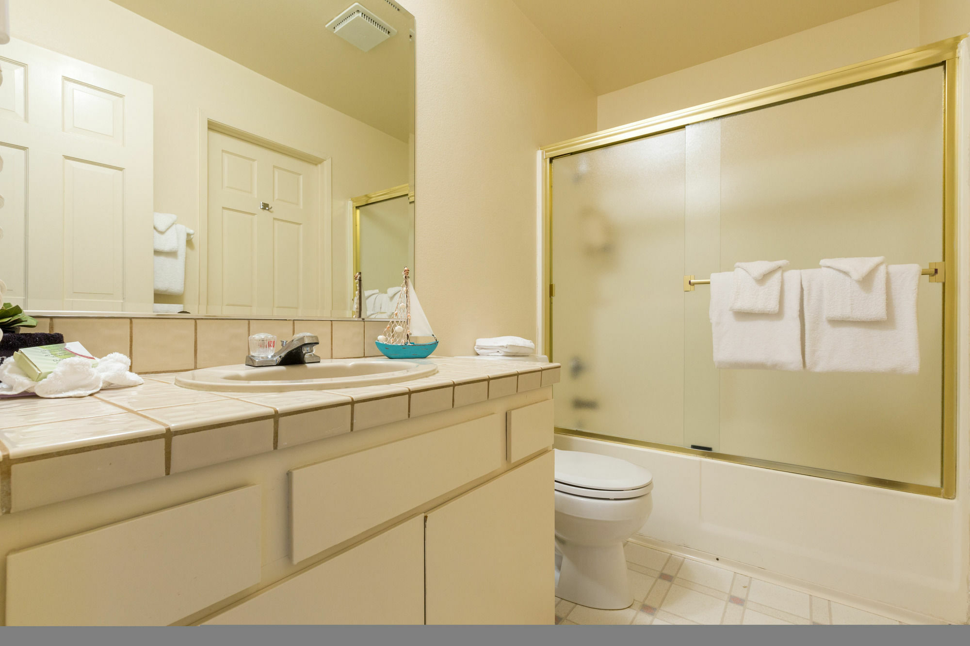 Channel Island Shores Apartment *